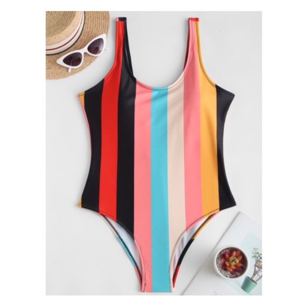🌵NWT ZAFUL Rainbow Striped Backless One-piece